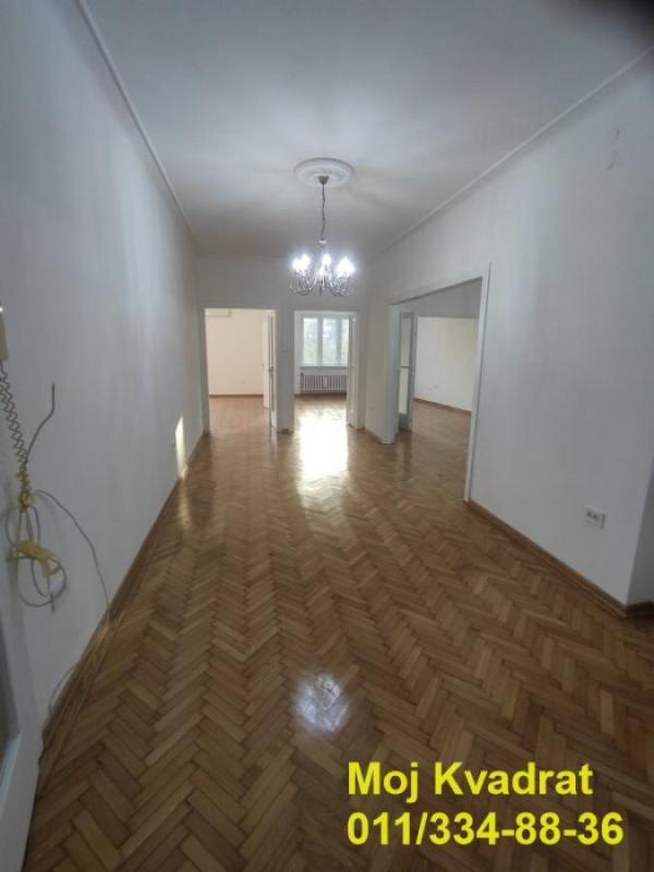 Slika 9 - Troiposoban stan za izdavanje, 136m2, 2.000€