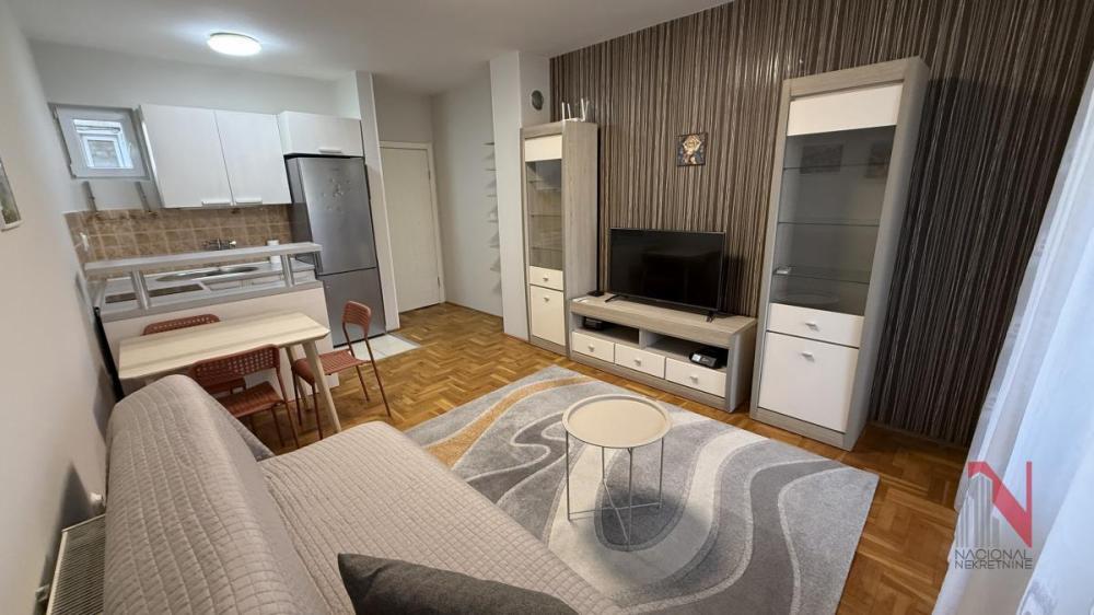 Glavna slika -Dalmatinska, Trosoban stan na prodaju, 69m2, 195.400€