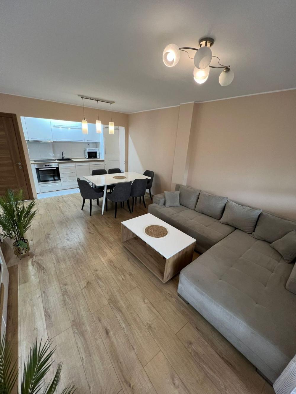 Slika 1 - Bulevar Arsenija Čarnojevića, Četvorosoban stan za izdavanje, 75m2, 1.400€