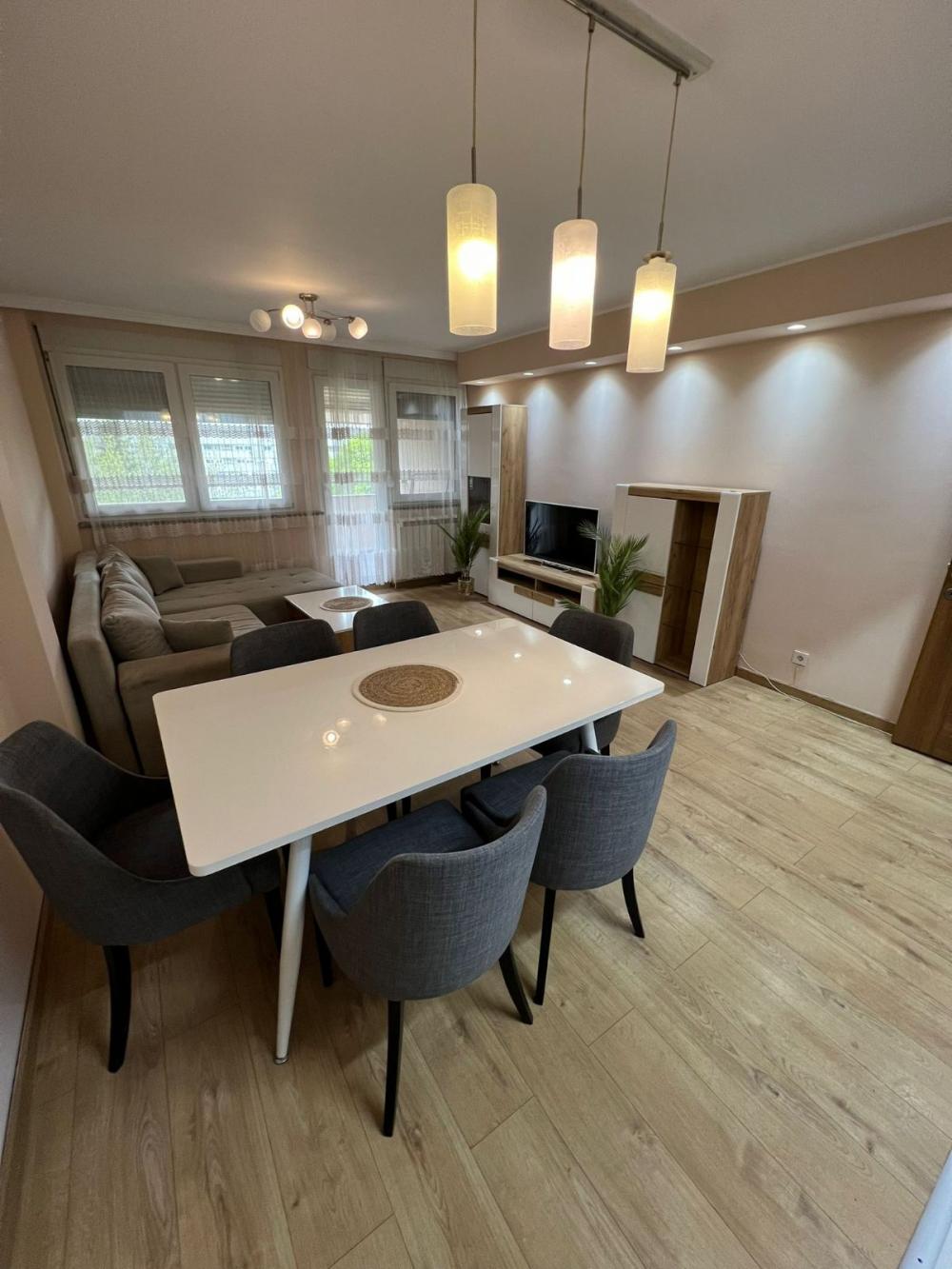 Slika 3 - Bulevar Arsenija Čarnojevića, Četvorosoban stan za izdavanje, 75m2, 1.400€