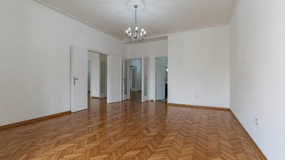 Slika 2 - Trg Nikole Pašića,  Lokal za izdavanje, 136m2, 2.000€