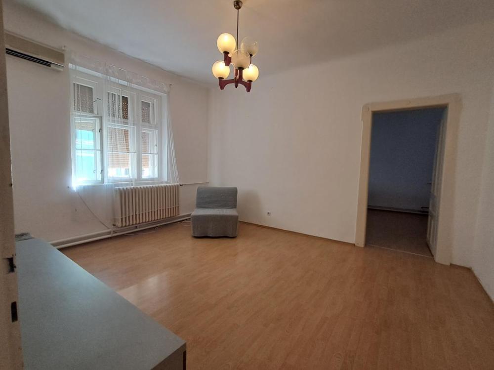 Slika 1 - Dvosoban stan za izdavanje, 62m2, 350€