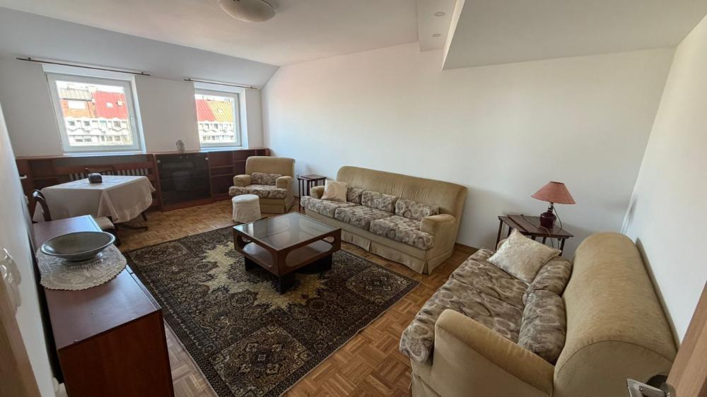 Glavna slika -Požeška, Četvorosoban stan za izdavanje, 105m2, 1.300€