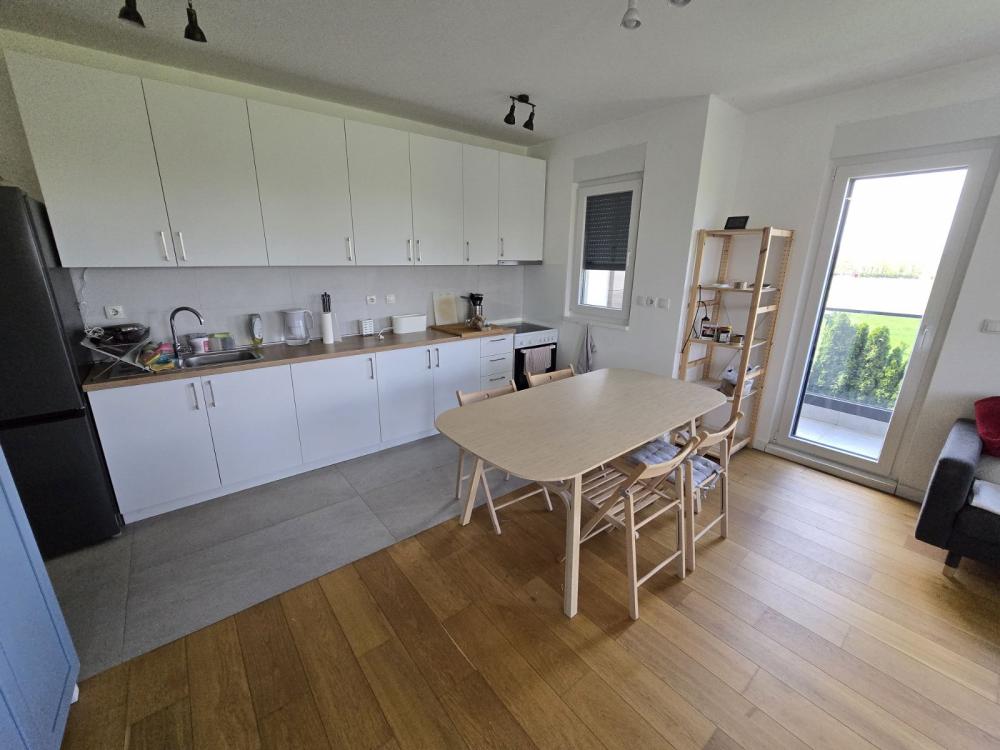 Slika 4 - Marije Bursać, Trosoban stan za izdavanje, 70m2, 700€