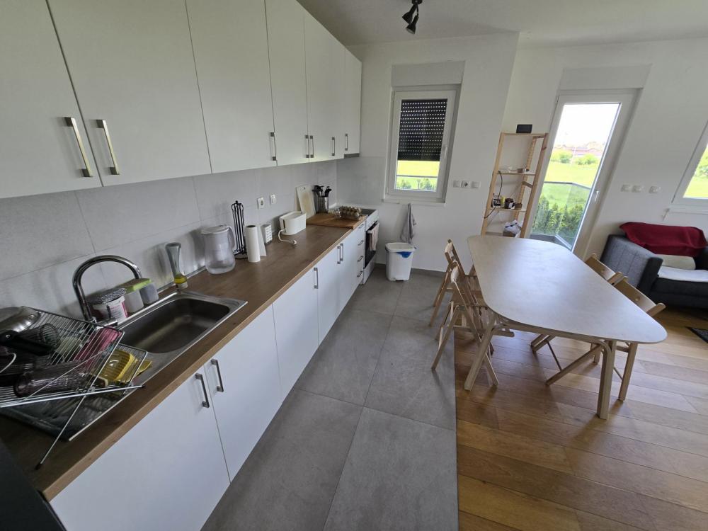 Slika 3 - Marije Bursać, Trosoban stan za izdavanje, 70m2, 700€