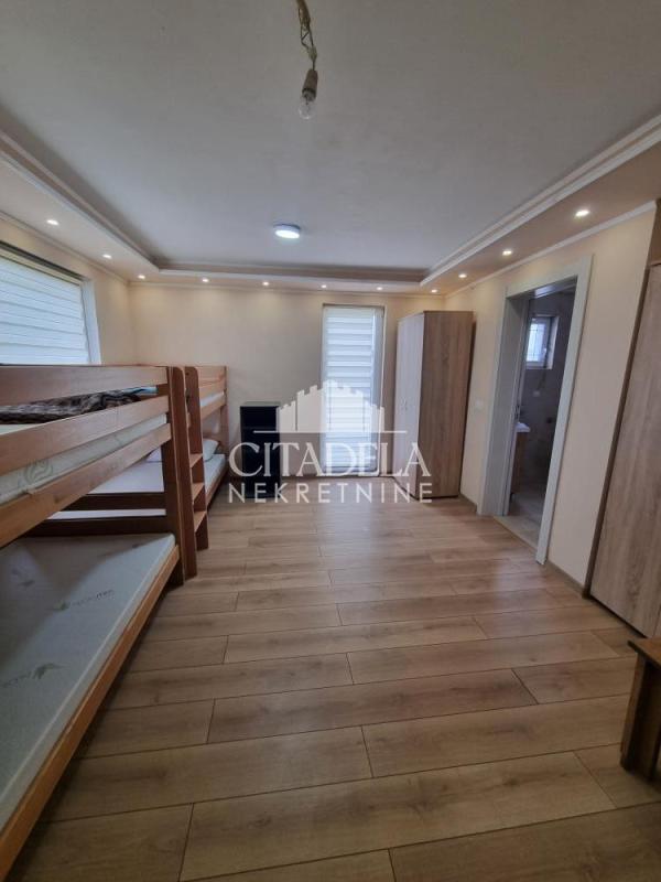 Slika 11 - Svete Milutinovića, Petosoban stan za izdavanje, 134m2, 1.000€