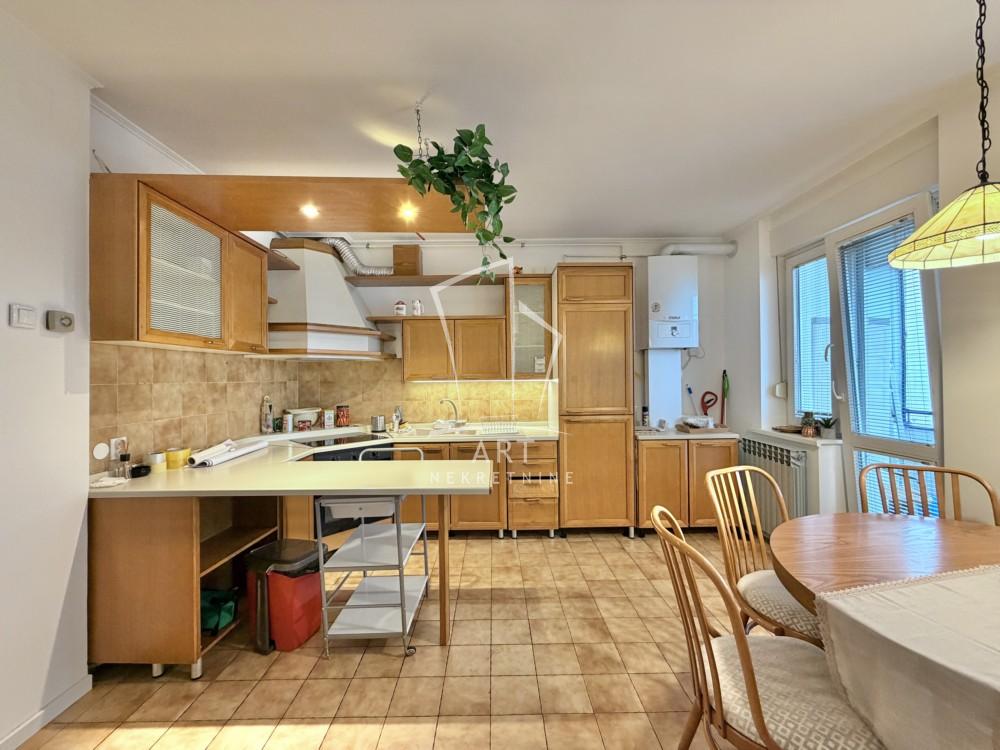 Slika 9 - Neznanog Junaka, Troiposoban stan za izdavanje, 76m2, 850€