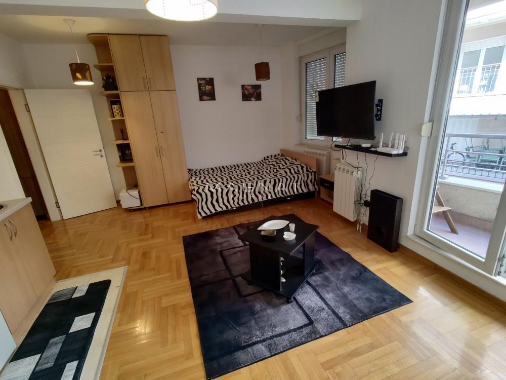 Slika 2 - Hadži Melentijeva, Jednosoban stan za izdavanje, 32m2, 450€