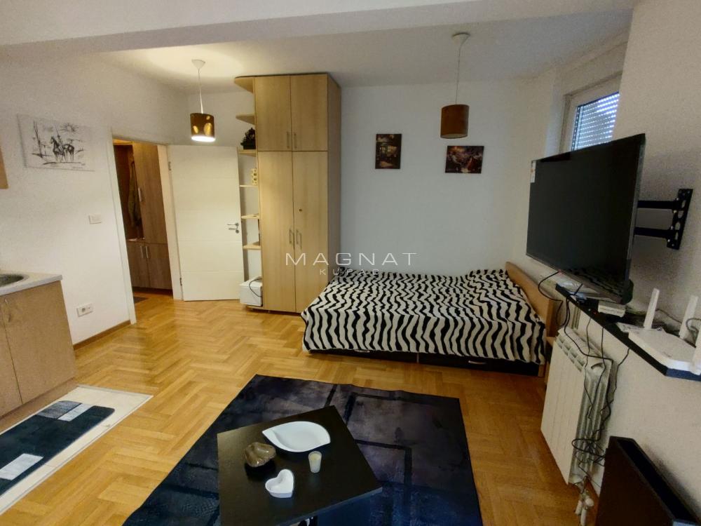 Slika 3 - Hadži Melentijeva, Jednosoban stan za izdavanje, 32m2, 450€
