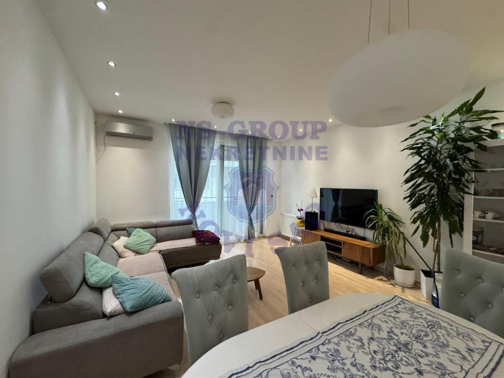 Glavna slika -Četvorosoban stan na prodaju, 97m2, 319.000€