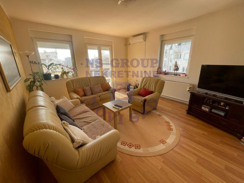 Glavna slika -Trosoban stan na prodaju, 82m2, 236.490€