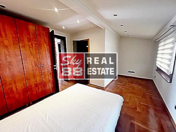 Slika 6 -  Kuća za izdavanje, 330m2, 2.900€