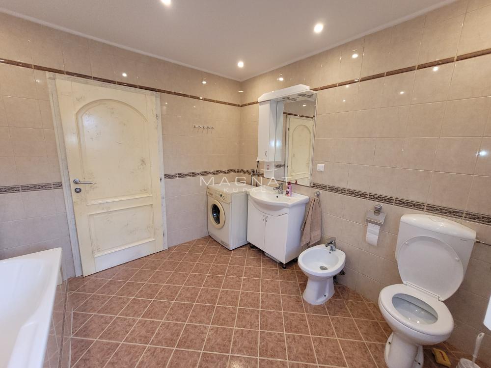 Slika 8 - Oskara Daviča, Dvosoban stan za izdavanje, 75m2, 700€