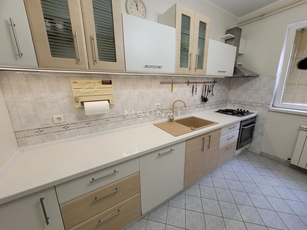 Slika 5 - Oskara Daviča, Dvosoban stan za izdavanje, 75m2, 700€