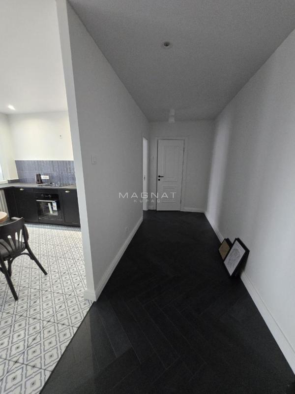 Slika 1 - Bačka, Dvosoban stan na prodaju, 68m2, 195.000€