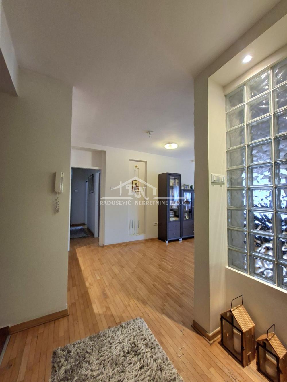 Slika 10 - Bulevar oslobođenja, Trosoban stan na prodaju, 77m2, 235.000€