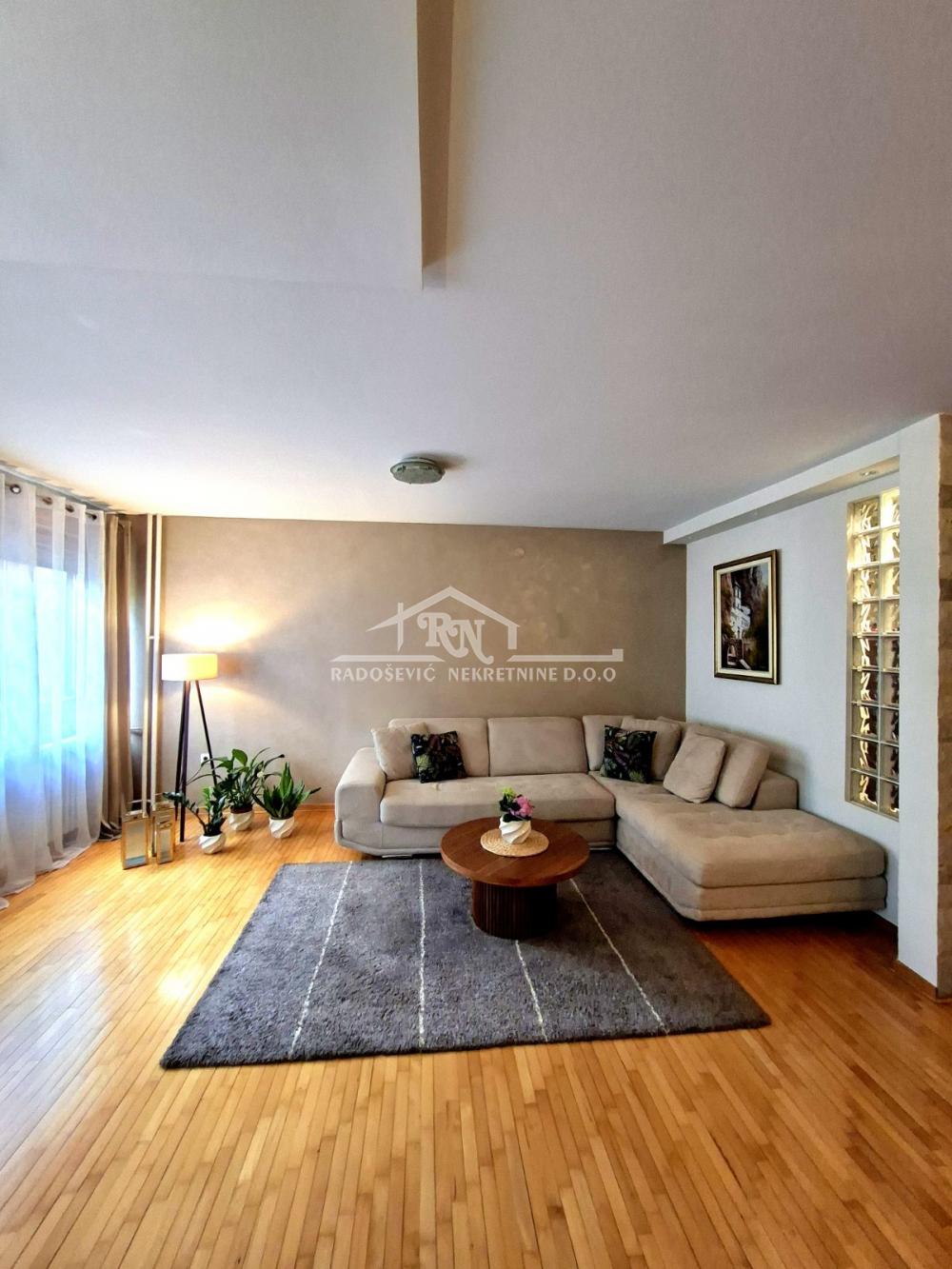 Slika 1 - Bulevar oslobođenja, Trosoban stan na prodaju, 77m2, 235.000€