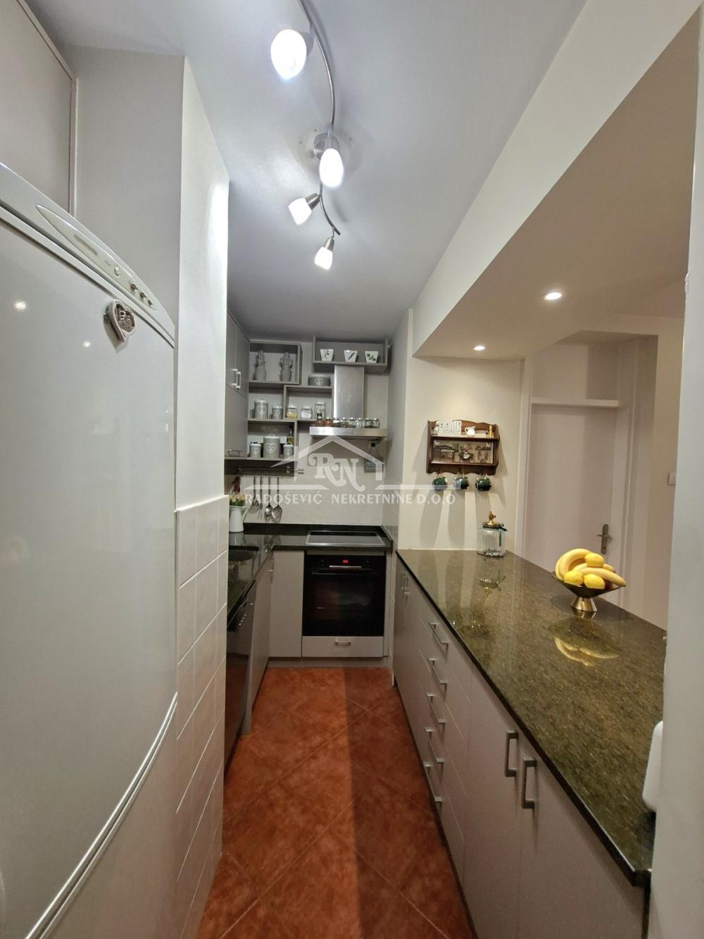 Slika 4 - Bulevar oslobođenja, Trosoban stan na prodaju, 77m2, 235.000€