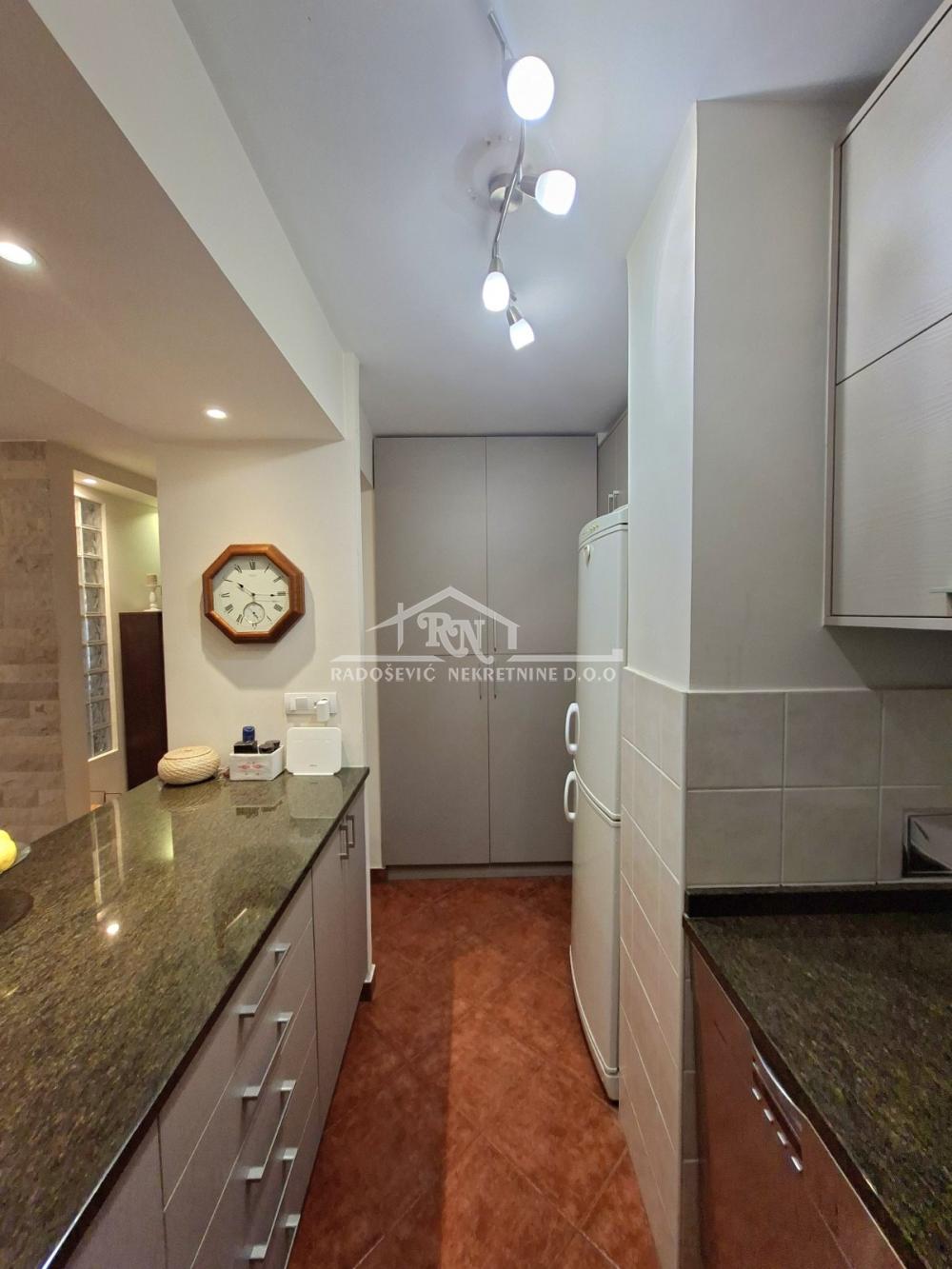 Slika 5 - Bulevar oslobođenja, Trosoban stan na prodaju, 77m2, 235.000€