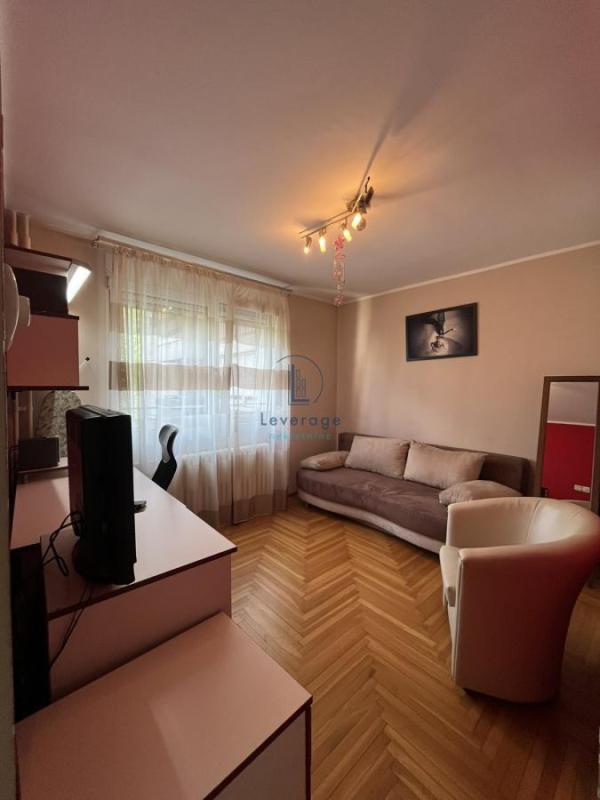 Slika 4 - Poručnika Spasića i Mašera, Četvorosoban stan na prodaju, 80m2, 255.000€