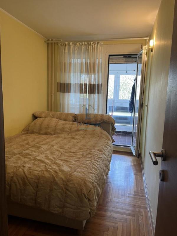 Slika 6 - Poručnika Spasića i Mašera, Četvorosoban stan na prodaju, 80m2, 255.000€