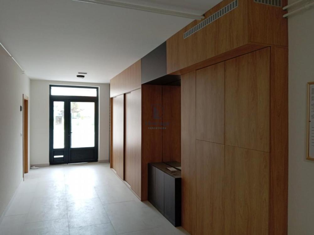 Slika 8 - Jednoiposoban stan na prodaju, 44m2, 85.000€