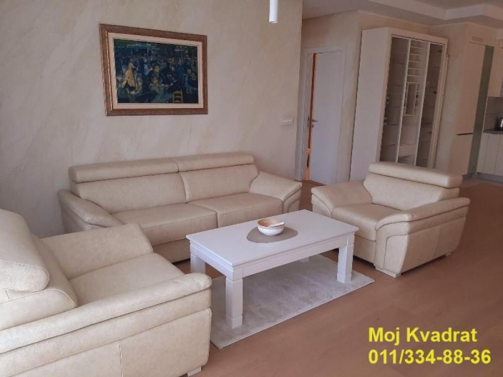 Glavna slika -Četvorosoban stan za izdavanje, 121m2, 3.200€
