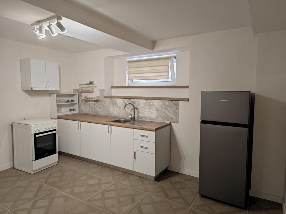 Slika 3 - Solunska,  Lokal za izdavanje, 49m2, 500€