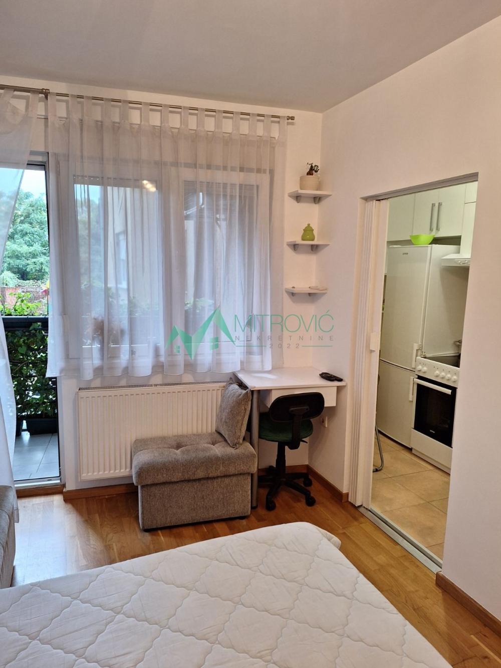 Glavna slika -Jednosoban stan za izdavanje, 25m2, 300€