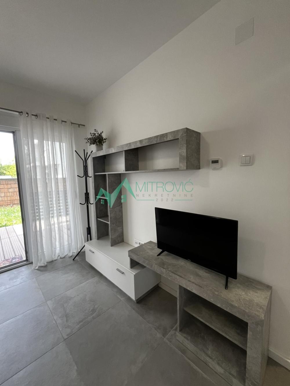 Slika 3 -  Stan za izdavanje, 34m2, 300€