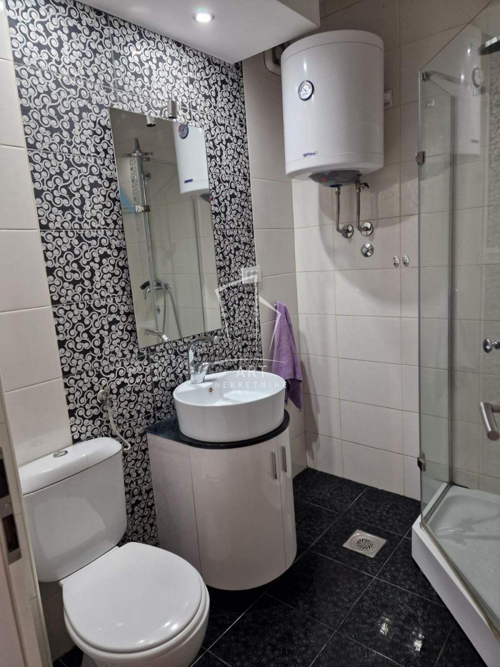 Slika 7 - Bulevar Nikole Tesle, Dvoiposoban stan za izdavanje, 70m2, 770€