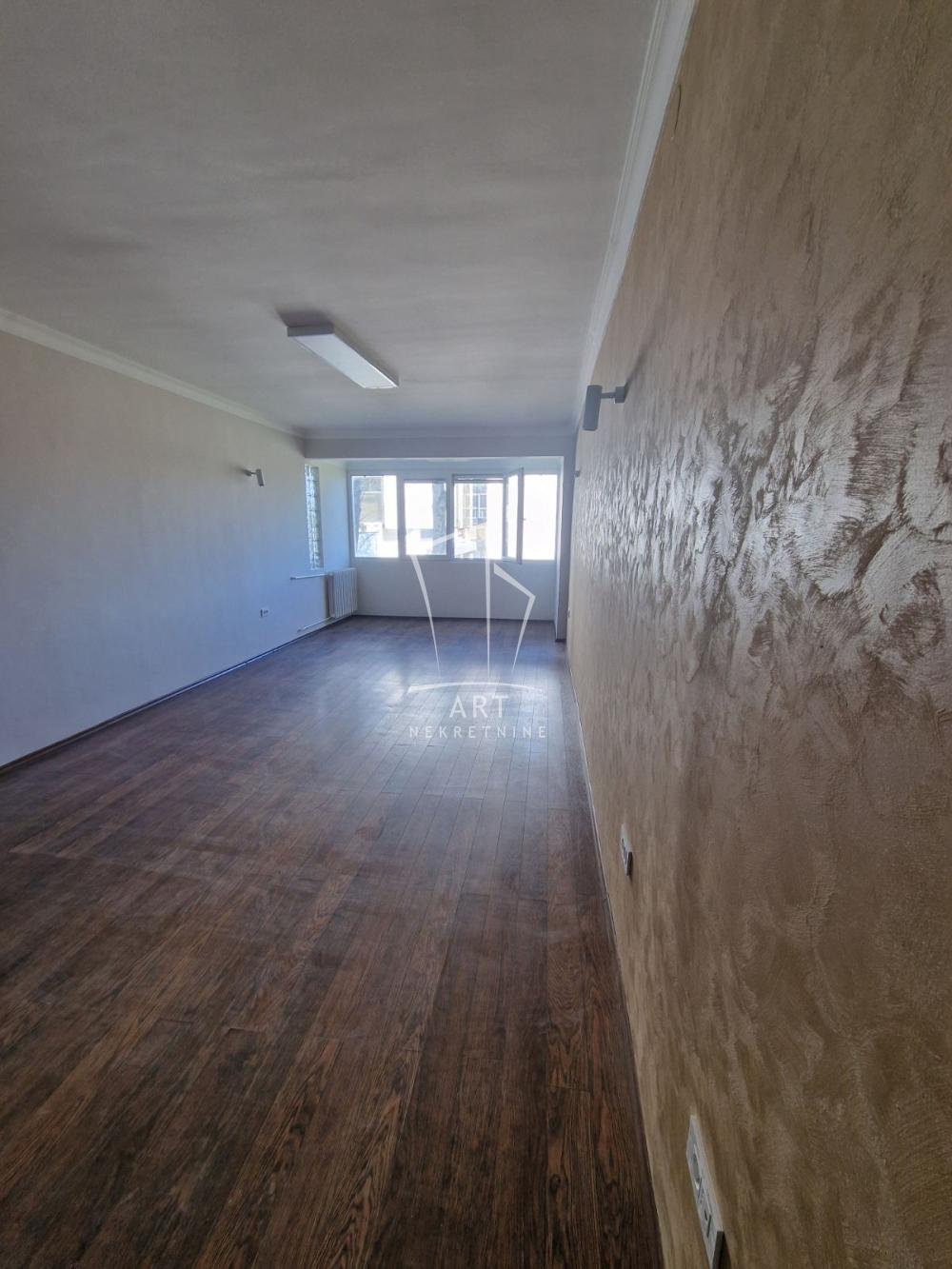 Slika 3 - Bulevar Nikole Tesle, Dvoiposoban stan za izdavanje, 70m2, 770€