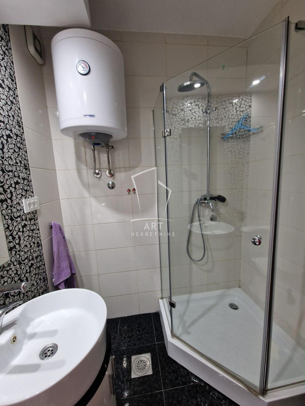 Slika 8 - Bulevar Nikole Tesle, Dvoiposoban stan za izdavanje, 70m2, 770€