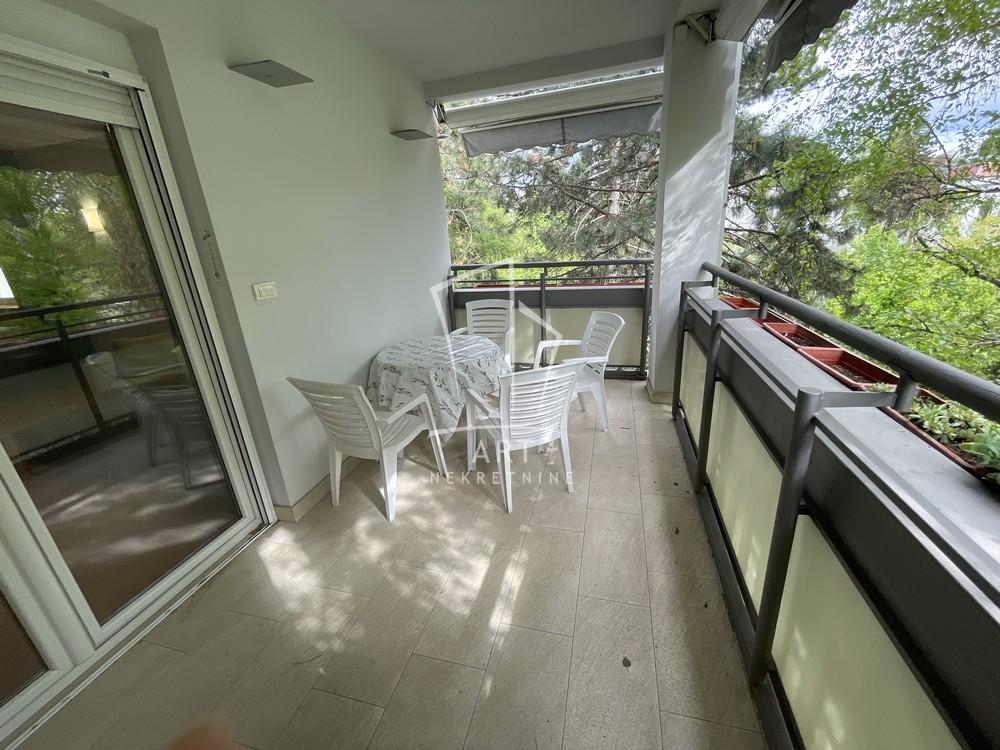 Slika 11 - Bulevar kneza Aleksandra Karađorđevića, Četvoroiposoban stan za izdavanje, 157m2, 1.850€