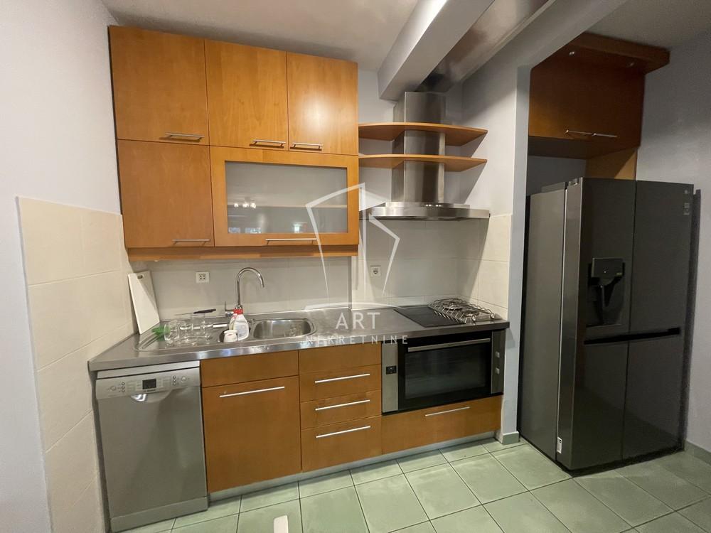 Slika 3 - Bulevar kneza Aleksandra Karađorđevića, Četvoroiposoban stan za izdavanje, 157m2, 1.850€