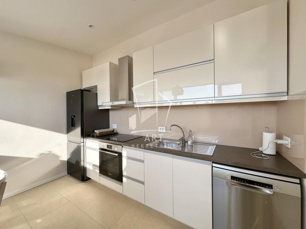 Slika 3 - Bulevar Mihajla Pupina, Trosoban stan za izdavanje, 70m2, 900€