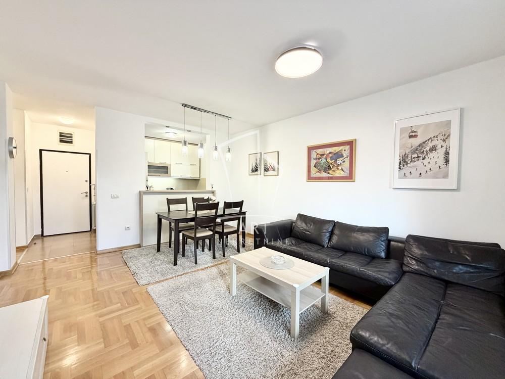 Slika 1 - Braće Kovač, Trosoban stan za izdavanje, 65m2, 700€