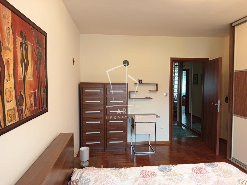 Slika 9 - Knez Miletina, Trosoban stan za izdavanje, 66m2, 1.200€