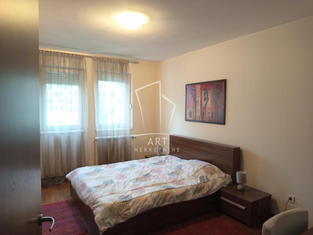 Slika 3 - Knez Miletina, Trosoban stan za izdavanje, 66m2, 1.200€