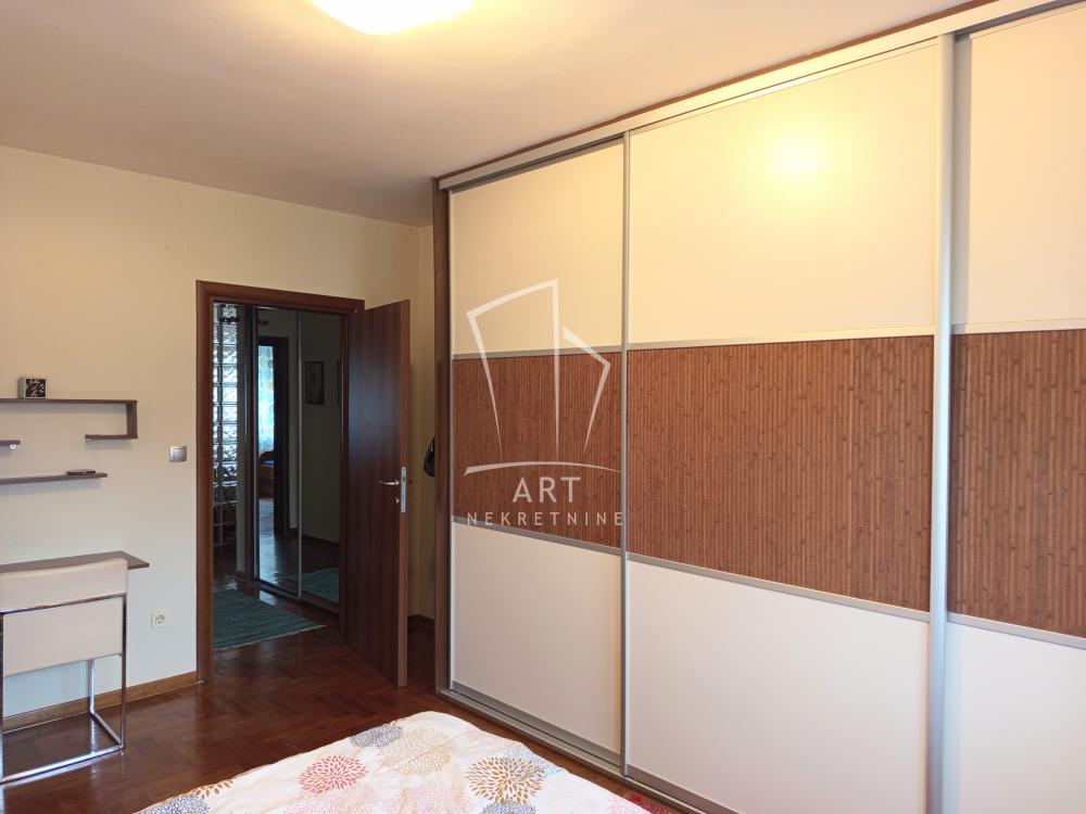 Slika 8 - Knez Miletina, Trosoban stan za izdavanje, 66m2, 1.200€