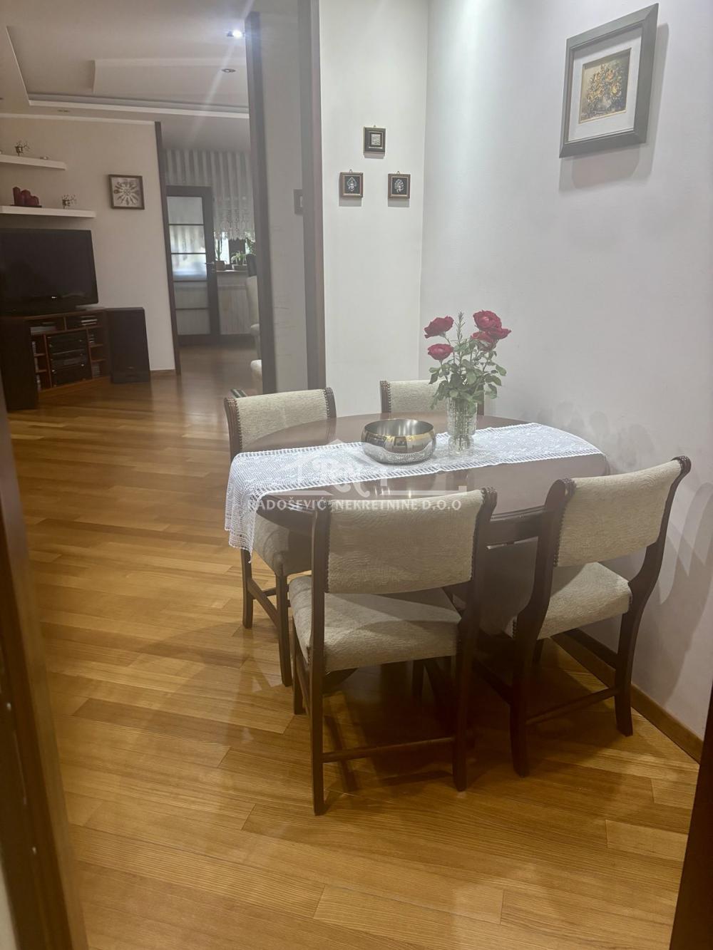 Slika 2 - Nićifora Ninkovića, Šestosoban stan na prodaju, 199m2, 232.000€