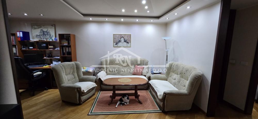 Glavna slika -Nićifora Ninkovića, Šestosoban stan na prodaju, 199m2, 232.000€