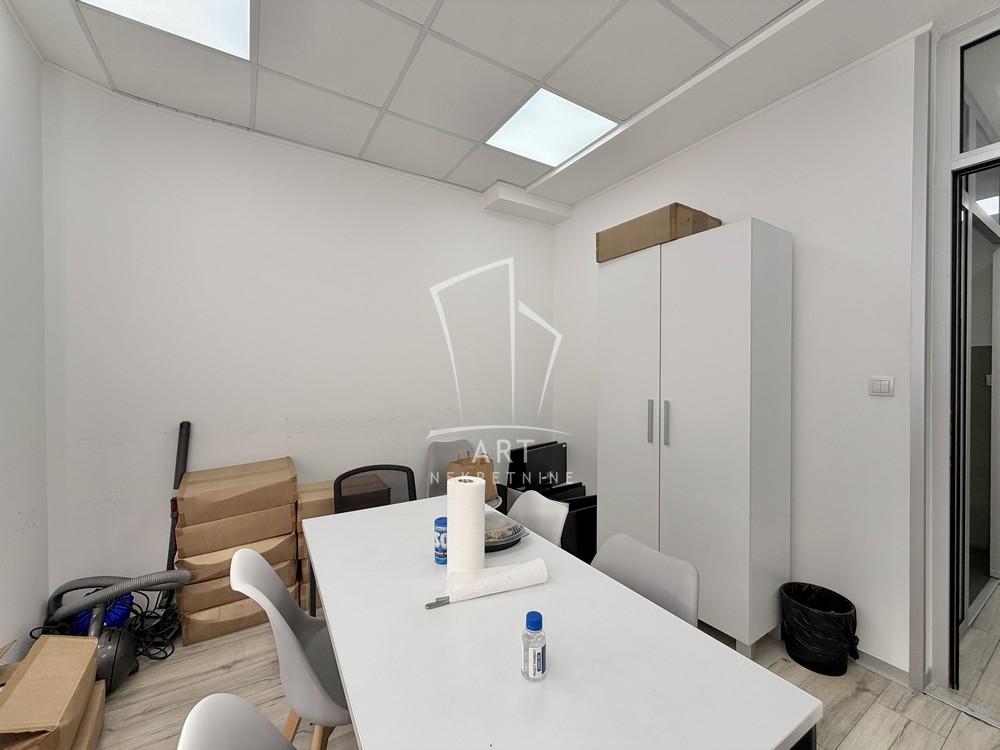 Slika 10 - Beogradskog bataljona,  Lokal za izdavanje, 110m2, 2.530€