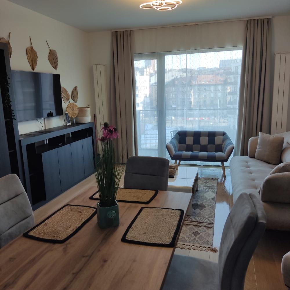 Slika 1 - Luke Ćelovića Trebinjca, Trosoban stan za izdavanje, 73m2, 1.400€