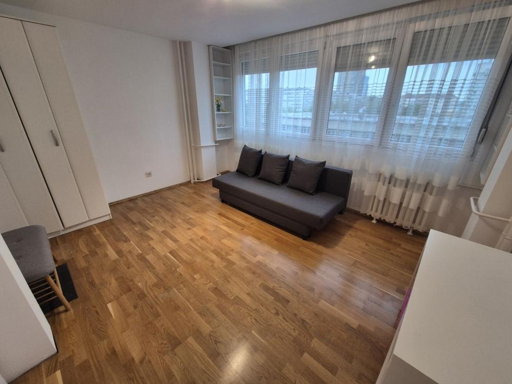 Slika 11 - Narodnih heroja, Trosoban stan za izdavanje, 70m2, 900€