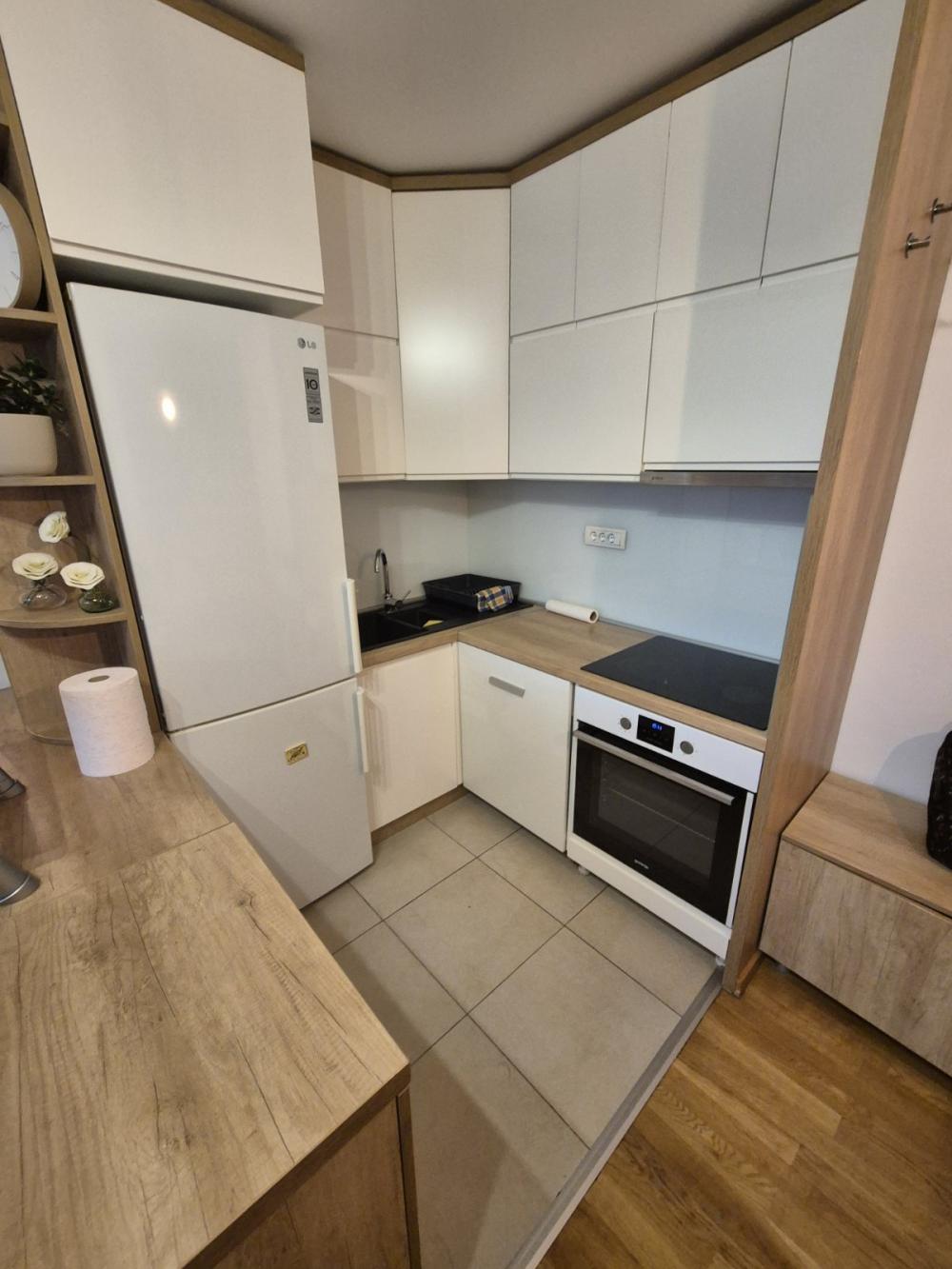 Slika 5 - Narodnih heroja, Trosoban stan za izdavanje, 70m2, 900€