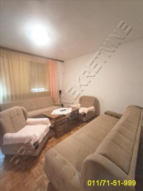 Slika 1 - Branka Ćopića, Jednoiposoban stan za izdavanje, 50m2, 400€