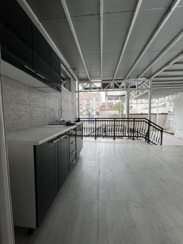 Slika 8 -  Kuća za izdavanje, 172m2, 2.100€