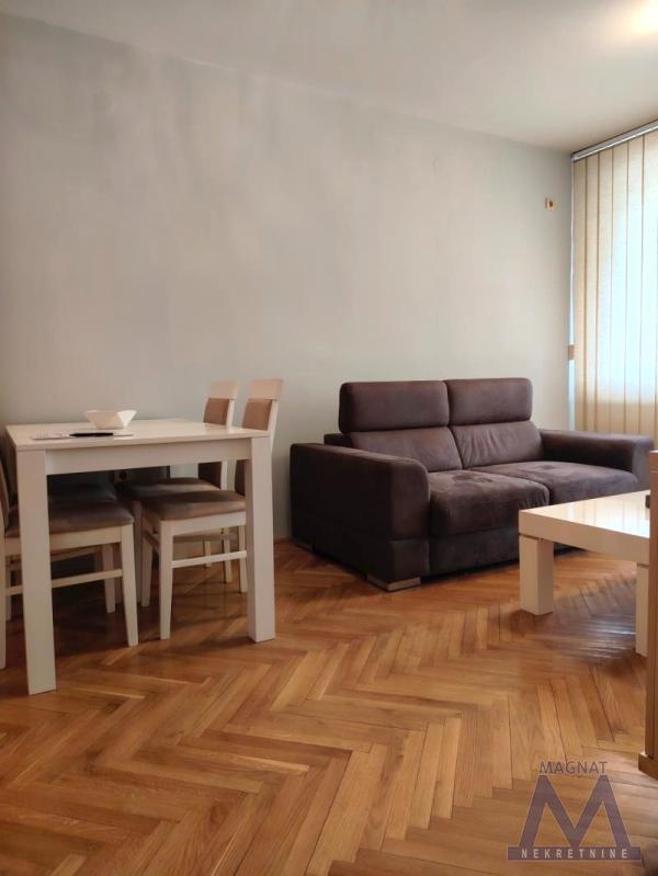 Slika 2 - Jednoiposoban stan za izdavanje, 350€