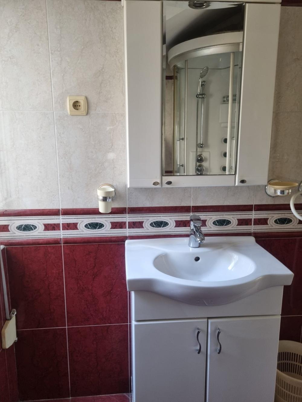 Slika 9 - Kozačinskog, Petosoban stan za izdavanje, 130m2, 1.000€